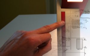 Projekt lampy OLED z włącznikiem dotykowym